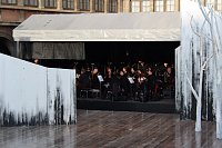 Nass vor der Premiere Bild: Nass vor der Premiere
