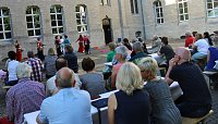 Farbenfrohes Sommerfest der VHS Bild: Farbenfrohes Sommerfest der VHS