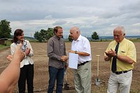 Spatenstich für den Sportplatz Bild: Spatenstich für den Sportplatz