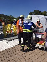 Heißer Tanz der Rettungskräfte Bild: Heißer Tanz der Rettungskräfte
