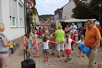 Zum Weltfriedenstag gesungen und getanzt Bild: Zum Weltfriedenstag gesungen und getanzt