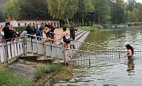Kühles Abbaden am Bebrer Teich! Bild: Kühles Abbaden am Bebrer Teich!