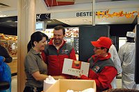 DRK Sanitätsgruppe zu Gast im Mc Donalds Restaurant Nordhausen Bild: DRK Sanitätsgruppe zu Gast im Mc Donalds Restaurant Nordhausen