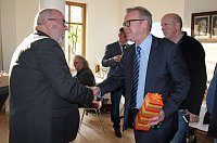Bild: Ein Kapit&auml;n verl&auml;sst das Schiff