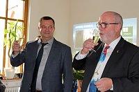 Bild: Ein Kapit&auml;n verl&auml;sst das Schiff