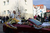 Bild: N&auml;rrinnen und Narren zogen durch die Stadt (1)  Beim gr&ouml;&szlig;ten Rosenmontagsumzug im Norden Th&uuml;ringens der heute am Vormittag auf der bekannten Route durch Sondershausen zog, war wie in den letzten Jahren  ein gro&szlig;er Publikumsmagnet...   Die Sondersh&auml;user Narren und Jecken haben auch 2017 den Rosenmontag wieder fr&ouml;hlich und beschwingt mit ihrem Umzug durch die Stadt zu einem H&ouml;hepunkt gemacht und auf