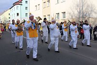Bild: N&auml;rrinnen und Narren zogen durch die Stadt (1)  Beim gr&ouml;&szlig;ten Rosenmontagsumzug im Norden Th&uuml;ringens der heute am Vormittag auf der bekannten Route durch Sondershausen zog, war wie in den letzten Jahren  ein gro&szlig;er Publikumsmagnet...   Die Sondersh&auml;user Narren und Jecken haben auch 2017 den Rosenmontag wieder fr&ouml;hlich und beschwingt mit ihrem Umzug durch die Stadt zu einem H&ouml;hepunkt gemacht und auf