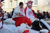 Bild: N&auml;rrinnen und Narren zogen durch die Stadt (1)  Beim gr&ouml;&szlig;ten Rosenmontagsumzug im Norden Th&uuml;ringens der heute am Vormittag auf der bekannten Route durch Sondershausen zog, war wie in den letzten Jahren  ein gro&szlig;er Publikumsmagnet...   Die Sondersh&auml;user Narren und Jecken haben auch 2017 den Rosenmontag wieder fr&ouml;hlich und beschwingt mit ihrem Umzug durch die Stadt zu einem H&ouml;hepunkt gemacht und auf