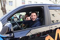 Bild: N&auml;rrinnen und Narren zogen durch die Stadt (1)  Beim gr&ouml;&szlig;ten Rosenmontagsumzug im Norden Th&uuml;ringens der heute am Vormittag auf der bekannten Route durch Sondershausen zog, war wie in den letzten Jahren  ein gro&szlig;er Publikumsmagnet...   Die Sondersh&auml;user Narren und Jecken haben auch 2017 den Rosenmontag wieder fr&ouml;hlich und beschwingt mit ihrem Umzug durch die Stadt zu einem H&ouml;hepunkt gemacht und auf