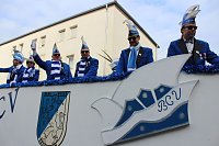 Bild: N&auml;rrinnen und Narren zogen durch die Stadt (1)  Beim gr&ouml;&szlig;ten Rosenmontagsumzug im Norden Th&uuml;ringens der heute am Vormittag auf der bekannten Route durch Sondershausen zog, war wie in den letzten Jahren  ein gro&szlig;er Publikumsmagnet...   Die Sondersh&auml;user Narren und Jecken haben auch 2017 den Rosenmontag wieder fr&ouml;hlich und beschwingt mit ihrem Umzug durch die Stadt zu einem H&ouml;hepunkt gemacht und auf