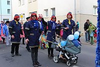 Bild: N&auml;rrinnen und Narren zogen durch die Stadt (1)  Beim gr&ouml;&szlig;ten Rosenmontagsumzug im Norden Th&uuml;ringens der heute am Vormittag auf der bekannten Route durch Sondershausen zog, war wie in den letzten Jahren  ein gro&szlig;er Publikumsmagnet...   Die Sondersh&auml;user Narren und Jecken haben auch 2017 den Rosenmontag wieder fr&ouml;hlich und beschwingt mit ihrem Umzug durch die Stadt zu einem H&ouml;hepunkt gemacht und auf