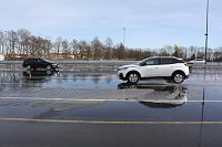 Bild: Ab ins Gel&auml;nde: Autohaus-Peter-Gruppe lud zum Aktionstag ins Autodrom