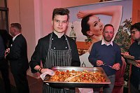 Bild: Bei der Party stand man Kopf