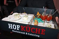 Bild: Bei der Party stand man Kopf