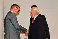 Bild: Stehende Ovation bei der Ehrenamtsgala