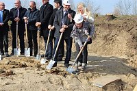 Größter Spatenstich für größten Eigenbau des Kyffhäuserkreises Bild: Größter Spatenstich für größten Eigenbau des Kyffhäuserkreises