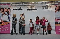 Bild: Modeschau in der Galerie