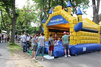Bild: "Gro&szlig;e Schweinerei" vor der Kindervilla