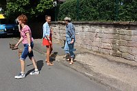 Bild: "Gro&szlig;e Schweinerei" vor der Kindervilla