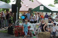Bild: "Gro&szlig;e Schweinerei" vor der Kindervilla