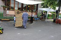 Bild: "Gro&szlig;e Schweinerei" vor der Kindervilla
