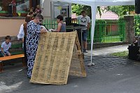 Bild: "Gro&szlig;e Schweinerei" vor der Kindervilla