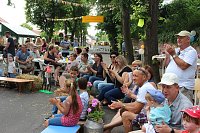 Bild: "Gro&szlig;e Schweinerei" vor der Kindervilla