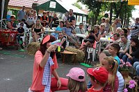 Bild: "Gro&szlig;e Schweinerei" vor der Kindervilla