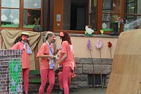 Bild: "Gro&szlig;e Schweinerei" vor der Kindervilla