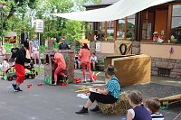 Bild: "Gro&szlig;e Schweinerei" vor der Kindervilla