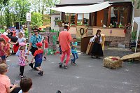 Bild: "Gro&szlig;e Schweinerei" vor der Kindervilla