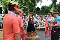 Bild: "Gro&szlig;e Schweinerei" vor der Kindervilla