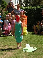 Die kleine Raupe Nimmersatt... Bild: Die kleine Raupe Nimmersatt...