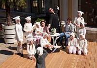 Bild: Das Tanzstudio Radeva wird mit seinen Eleven bei den Sondersh&auml;user Schlossfestspielen gastieren
