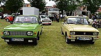 Tolle Oldtimerparade Bild: Tolle Oldtimerparade