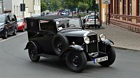 Tolle Oldtimerparade Bild: Tolle Oldtimerparade