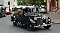 Tolle Oldtimerparade Bild: Tolle Oldtimerparade