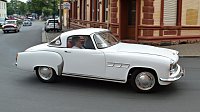 Tolle Oldtimerparade Bild: Tolle Oldtimerparade