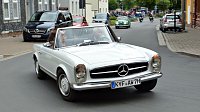 Tolle Oldtimerparade Bild: Tolle Oldtimerparade