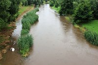 Bild: Dauerregen besch&auml;ftigt Feuerwehren