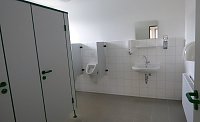 Neubau des Sanitärgebäudes Bild: Neubau des Sanitärgebäudes