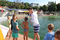 Bild: Schwimmbadfest er&ouml;ffnet