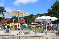 Bild: Schwimmbadfest er&ouml;ffnet