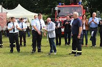 Vereine feiern mit den Kameraden der FFW Bild: Vereine feiern mit den Kameraden der FFW