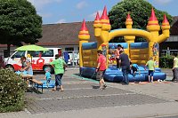 Falkner sorgte für Auflauf Bild: Falkner sorgte für Auflauf