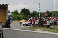 Am Gelände des Eisenbahnvereines in der Erfurter Straße / Am Petersenschacht fand am späten Nachmittag eine Rettungsgroßübung statt (<b>Update</b>)... Die diesjährigen Großübung fand in der Nähe des Hauptbahnhofs in Sondershausen statt. Alle drei Jahr steht so eine Großübung auf dem Plan. Waren es beim beim letzten Mal 30 Verletzte in einem Eisenbahnwaggon, waren dieses dieses Mal "nur" acht verl Bild: Am Gelände des Eisenbahnvereines in der Erfurter Straße / Am Petersenschacht fand am späten Nachmittag eine Rettungsgroßübung statt (<b>Update</b>)... Die diesjährigen Großübung fand in der Nähe des Hauptbahnhofs in Sondershausen statt. Alle drei Jahr steht so eine Großübung auf dem Plan. Waren es beim beim letzten Mal 30 Verletzte in einem Eisenbahnwaggon, waren dieses dieses Mal "nur" acht verl