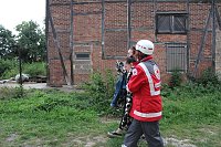 Am Gelände des Eisenbahnvereines in der Erfurter Straße / Am Petersenschacht fand am späten Nachmittag eine Rettungsgroßübung statt (<b>Update</b>)... Die diesjährigen Großübung fand in der Nähe des Hauptbahnhofs in Sondershausen statt. Alle drei Jahr steht so eine Großübung auf dem Plan. Waren es beim beim letzten Mal 30 Verletzte in einem Eisenbahnwaggon, waren dieses dieses Mal "nur" acht verl Bild: Am Gelände des Eisenbahnvereines in der Erfurter Straße / Am Petersenschacht fand am späten Nachmittag eine Rettungsgroßübung statt (<b>Update</b>)... Die diesjährigen Großübung fand in der Nähe des Hauptbahnhofs in Sondershausen statt. Alle drei Jahr steht so eine Großübung auf dem Plan. Waren es beim beim letzten Mal 30 Verletzte in einem Eisenbahnwaggon, waren dieses dieses Mal "nur" acht verl