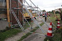 Am Gelände des Eisenbahnvereines in der Erfurter Straße / Am Petersenschacht fand am späten Nachmittag eine Rettungsgroßübung statt (<b>Update</b>)... Die diesjährigen Großübung fand in der Nähe des Hauptbahnhofs in Sondershausen statt. Alle drei Jahr steht so eine Großübung auf dem Plan. Waren es beim beim letzten Mal 30 Verletzte in einem Eisenbahnwaggon, waren dieses dieses Mal "nur" acht verl Bild: Am Gelände des Eisenbahnvereines in der Erfurter Straße / Am Petersenschacht fand am späten Nachmittag eine Rettungsgroßübung statt (<b>Update</b>)... Die diesjährigen Großübung fand in der Nähe des Hauptbahnhofs in Sondershausen statt. Alle drei Jahr steht so eine Großübung auf dem Plan. Waren es beim beim letzten Mal 30 Verletzte in einem Eisenbahnwaggon, waren dieses dieses Mal "nur" acht verl