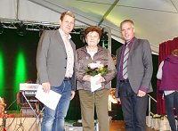 Bild: "Frankenh&auml;user Blumensommer" Im Rahmen des Frankenh&auml;user Bauernmarktes fand die Auswertung der Aktion "Frankenh&auml;user Blumensommer" 2017