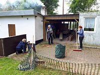 Bild: Arbeitseinsatz auf dem Hundeplatz an der Trift